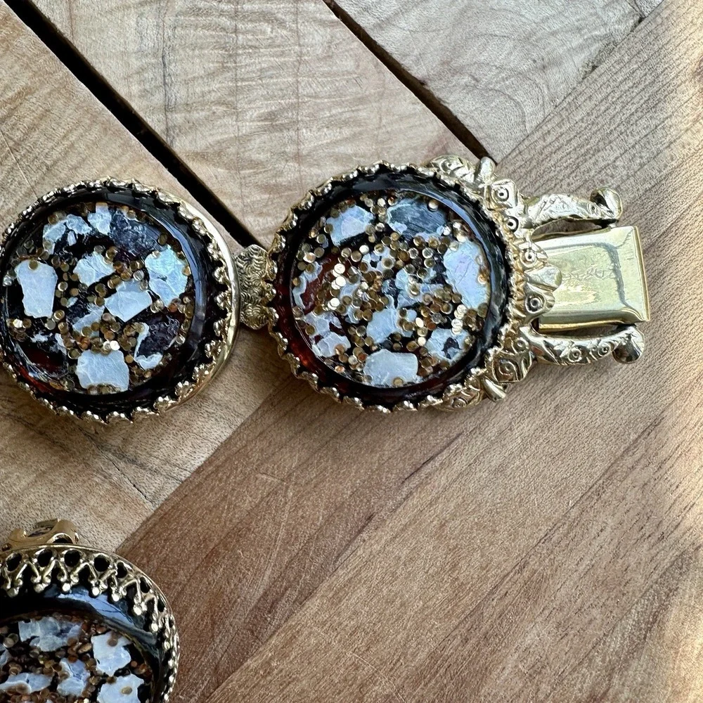 Vintag 1950's Confetti Bracelet 6.5 Inch w Clip Earrings Acrylic Gold Flake MOP